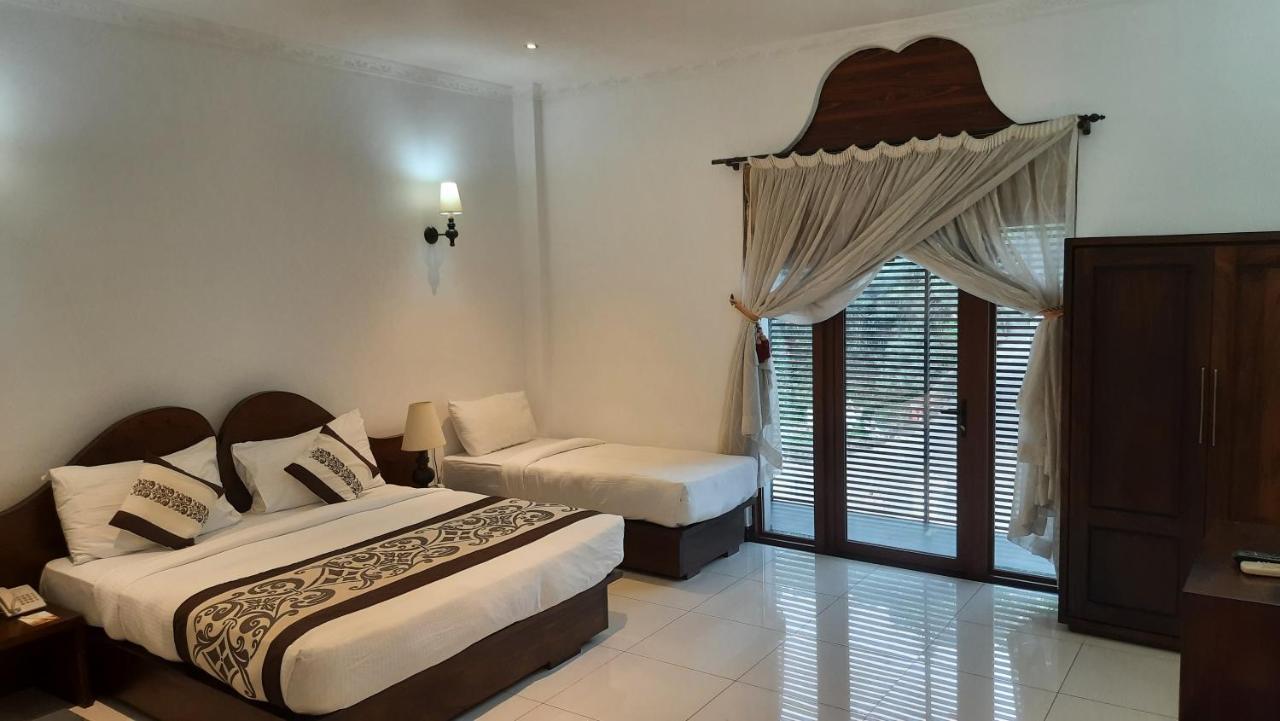 Royal Kandyan