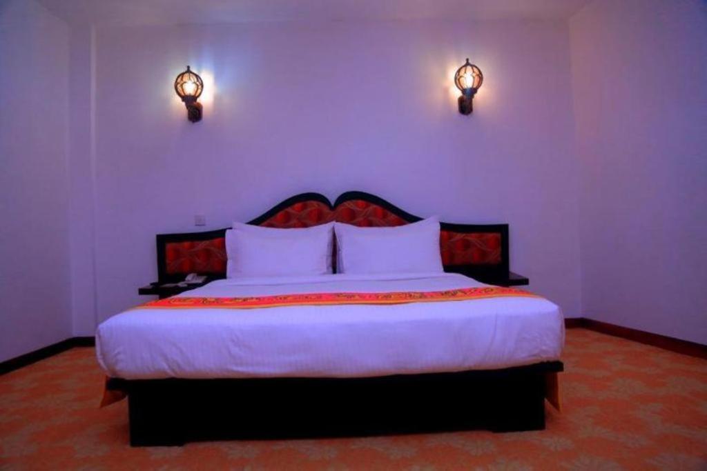 Hotel Royal Kandyan 4*