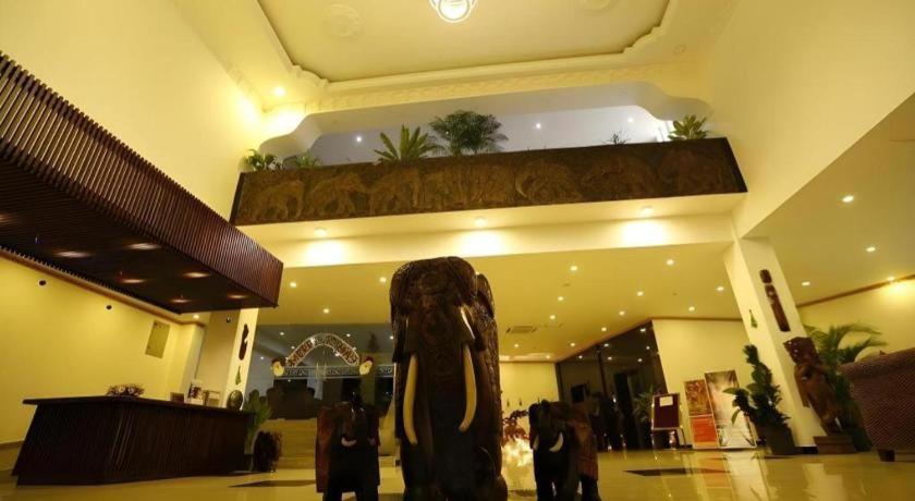 Royal Kandyan 4*