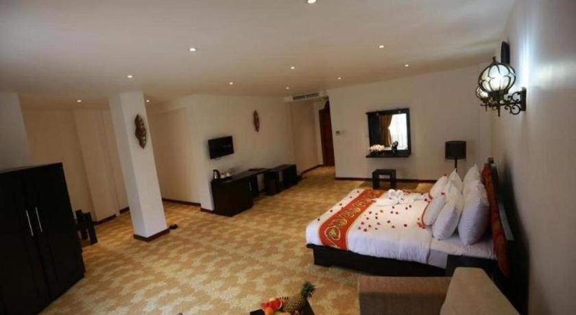 Royal Kandyan Hotel 4*