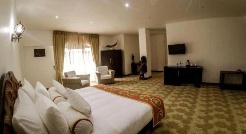 Royal Kandyan Hotel