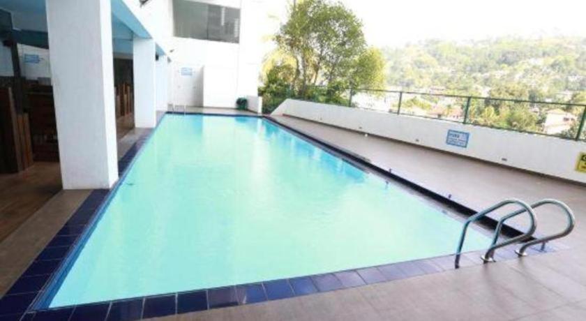 Hotel Royal Kandyan 4*