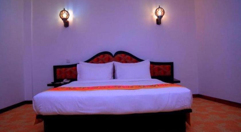 Royal Kandyan 4*